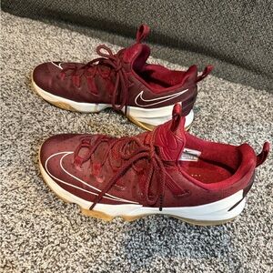 Nike LeBron XIII low Men’s size 12